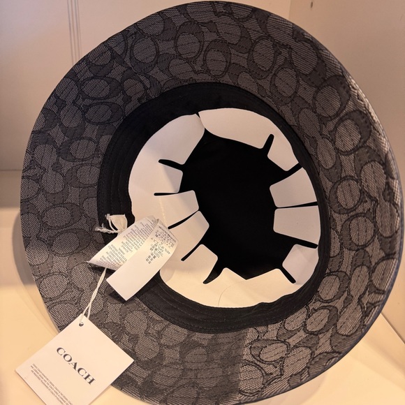 coach Leather Bucket Hat CB697 size M/L - Picture 3 of 5